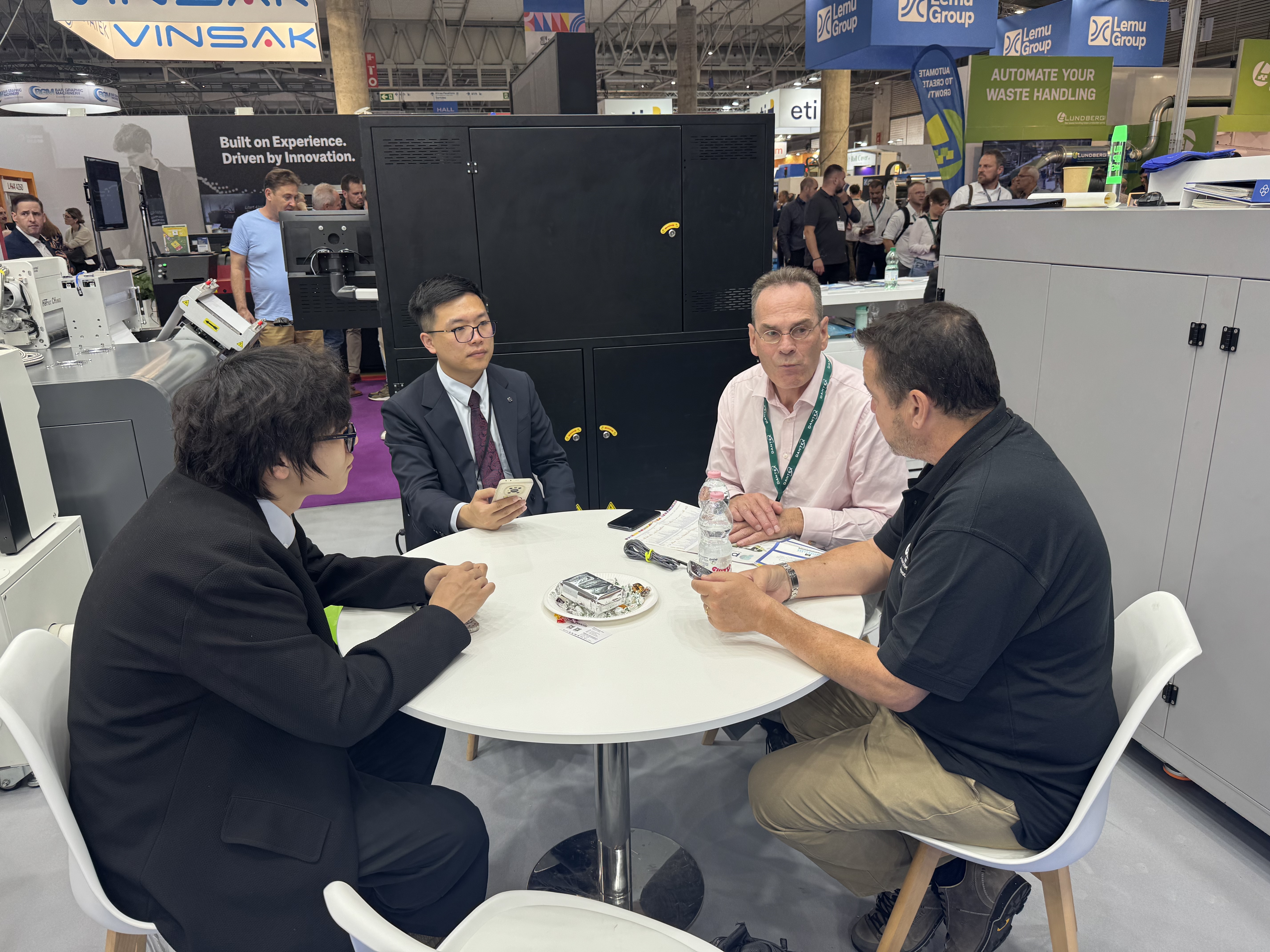 d9466a41394582e454d9d191f456c71