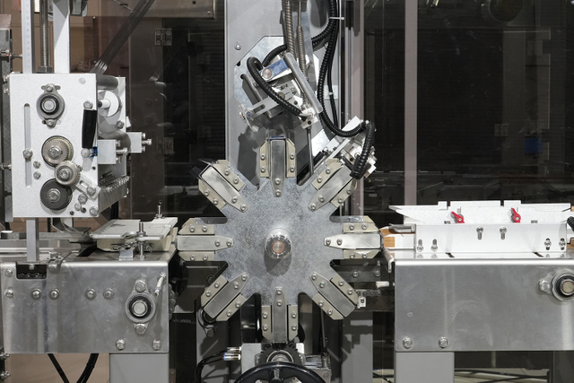 LQ-TB-300 Cellophane Wrapping Machine