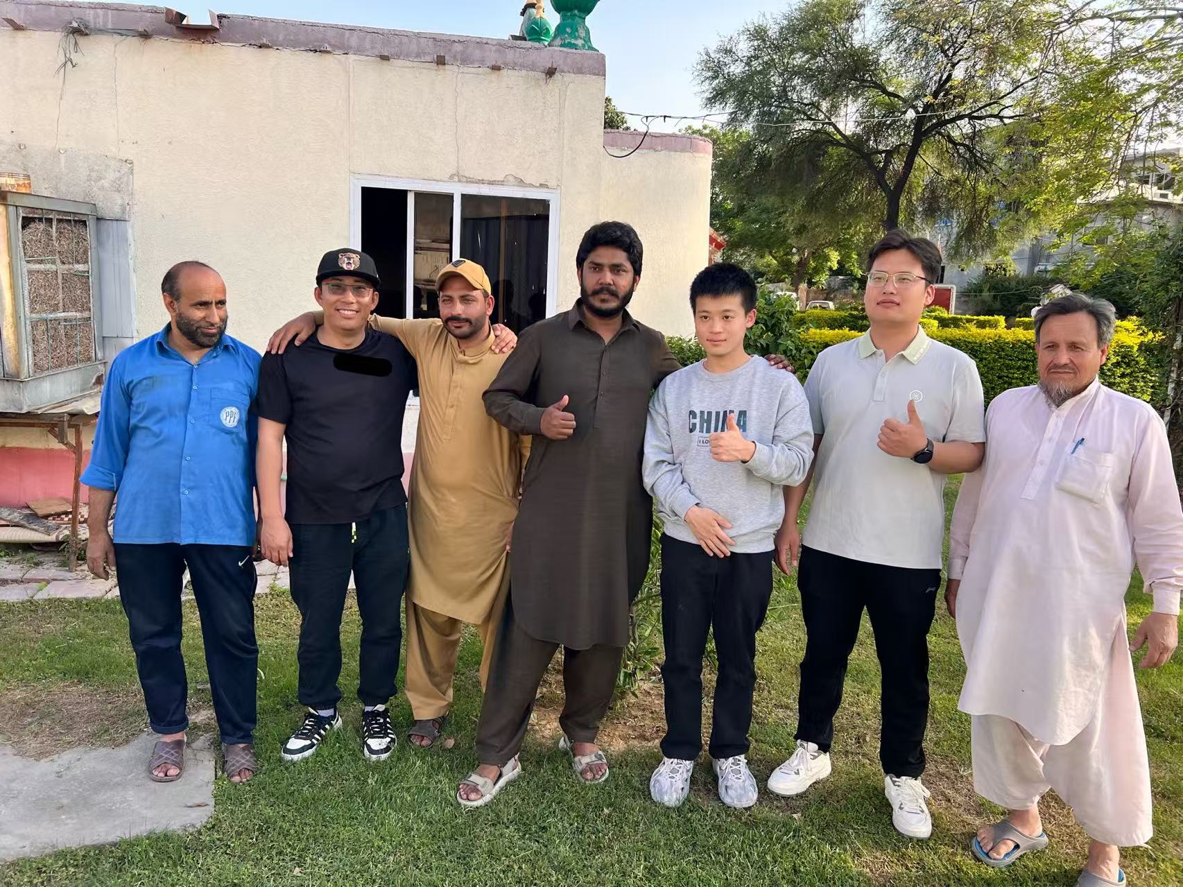 Successful loading of digital inkjet equipment in Pakistan